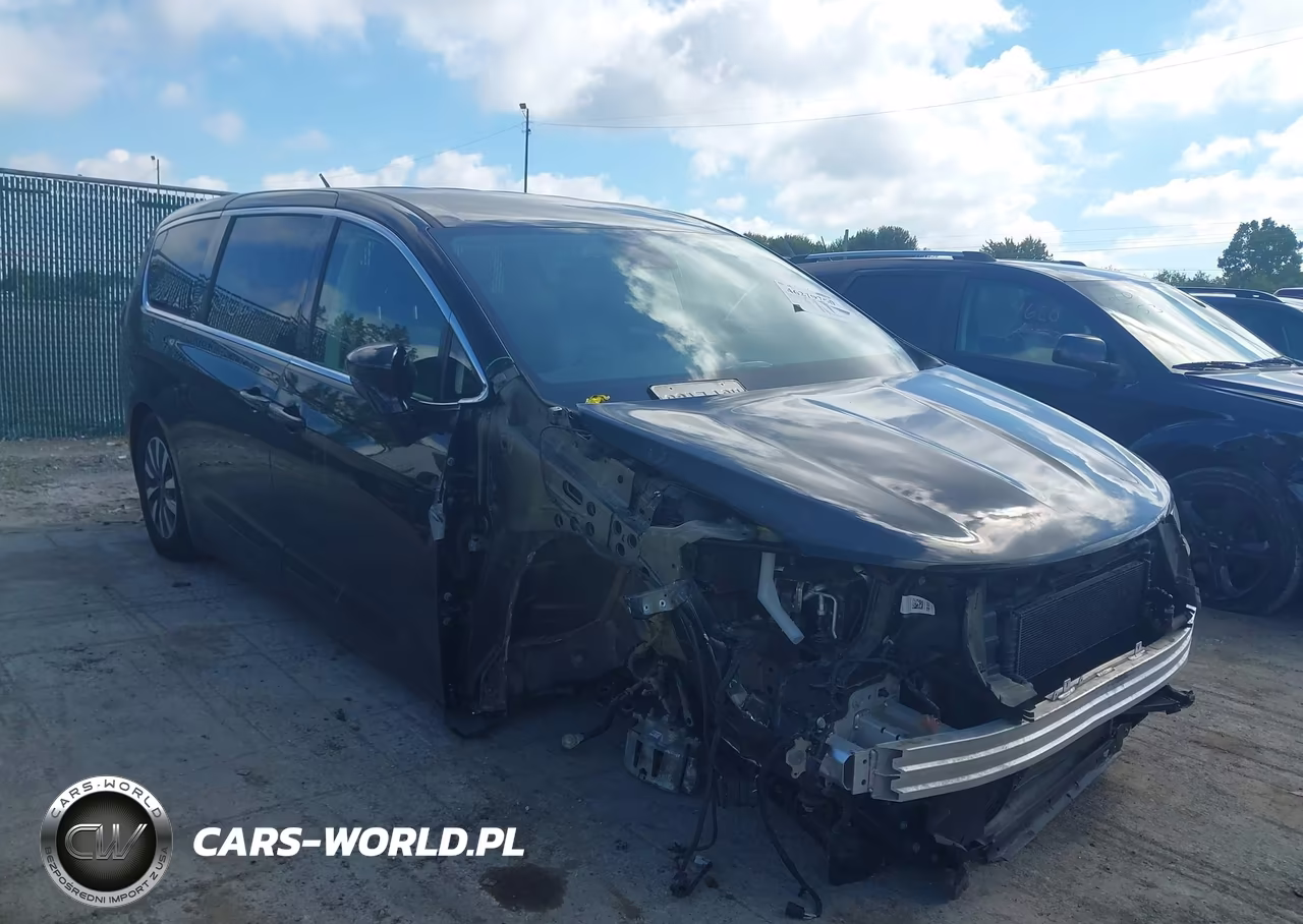 2024 Chrysler Pacifica Hybrid Select