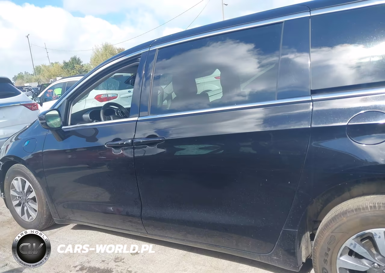2024 Chrysler Pacifica Hybrid Select VIN:2C4RC1S73RR124085 - 14