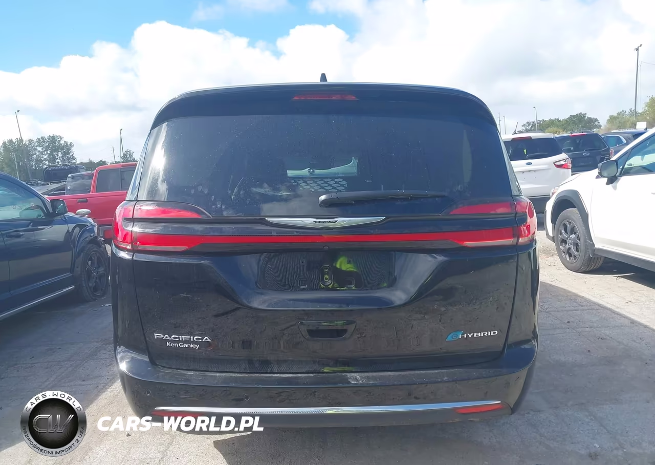 2024 Chrysler Pacifica Hybrid Select VIN:2C4RC1S73RR124085 - 16