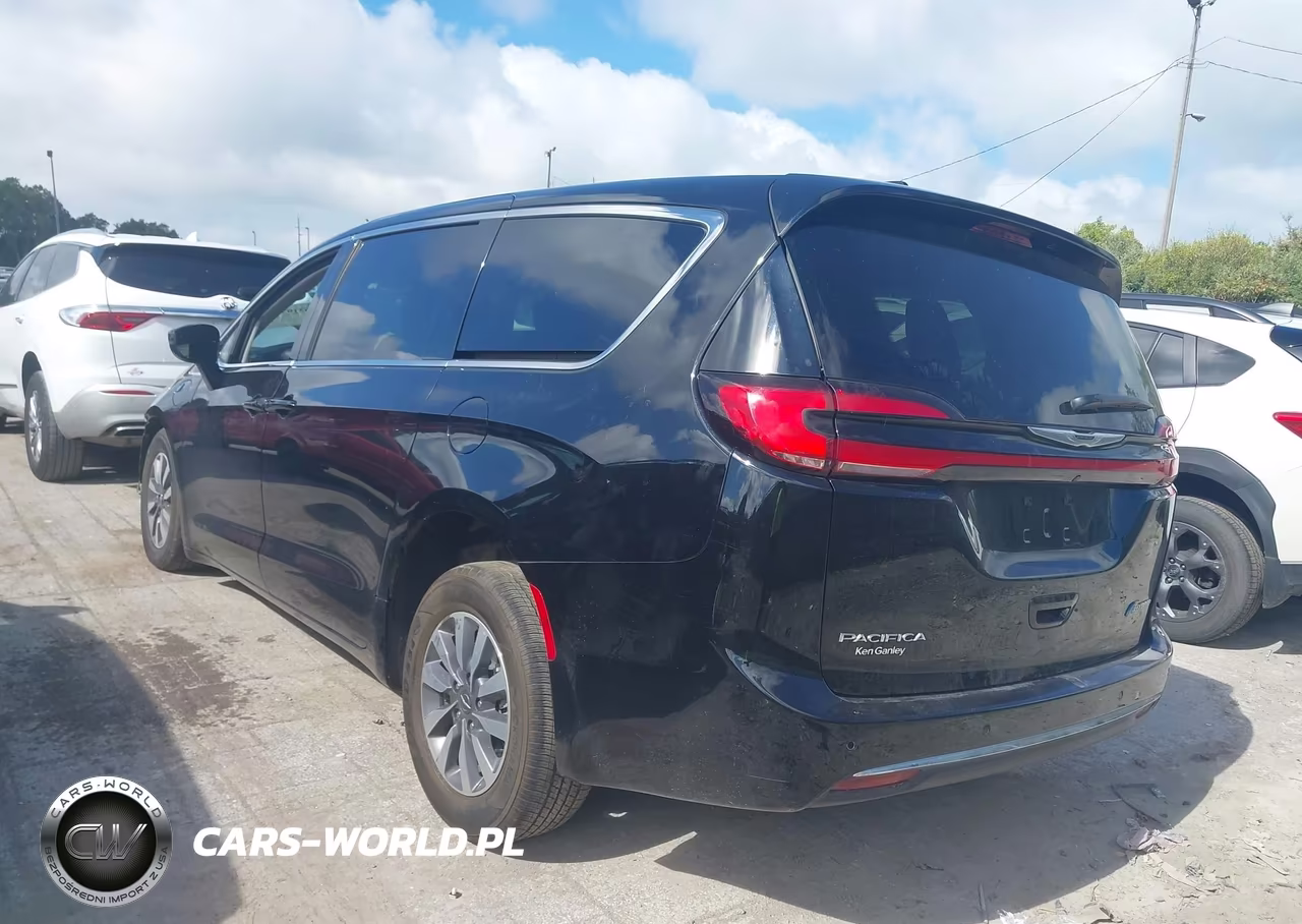 2024 Chrysler Pacifica Hybrid Select VIN:2C4RC1S73RR124085 - 3