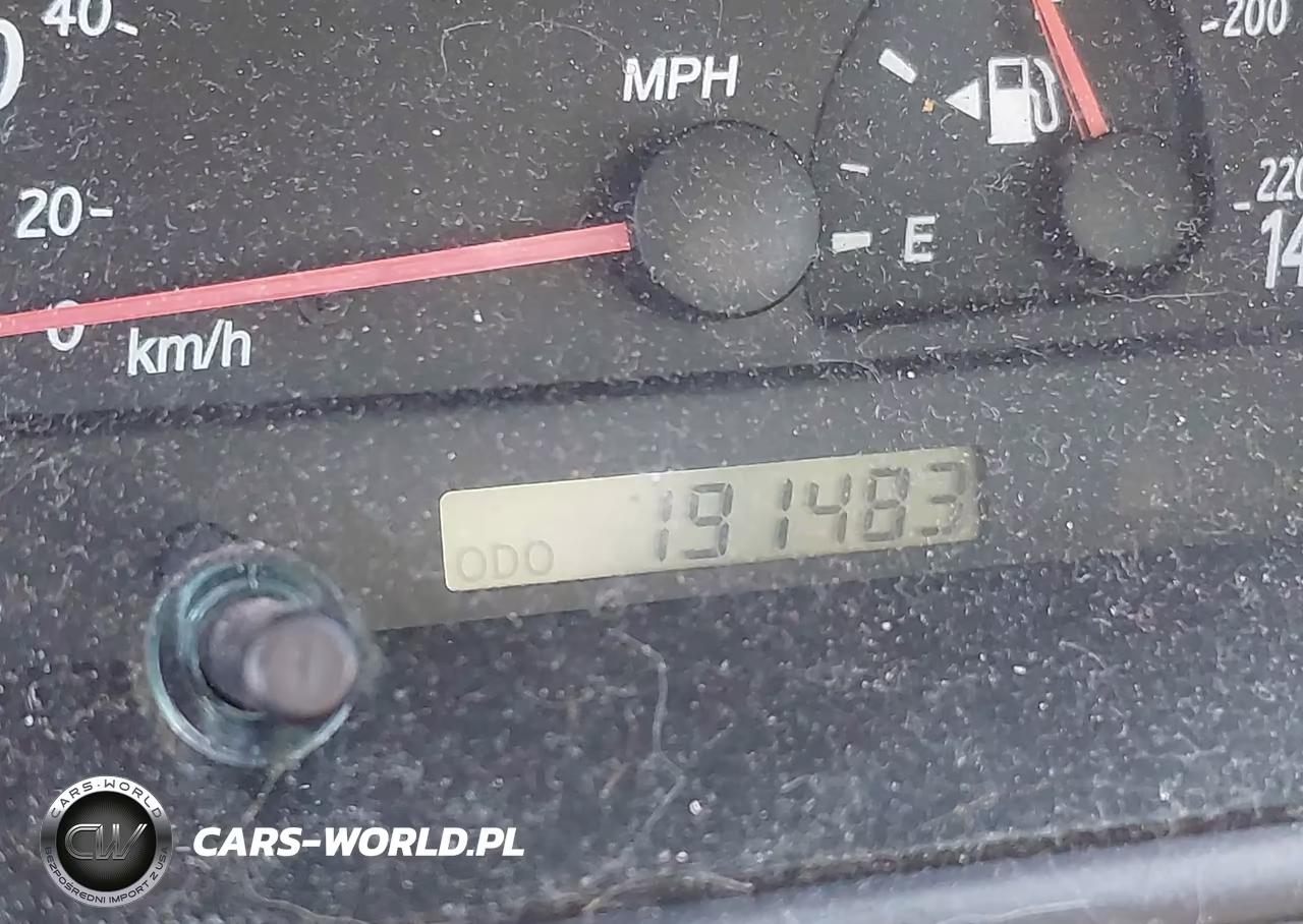 2002 Toyota Camry Le VIN:JTDBE32KX20135032 - 14
