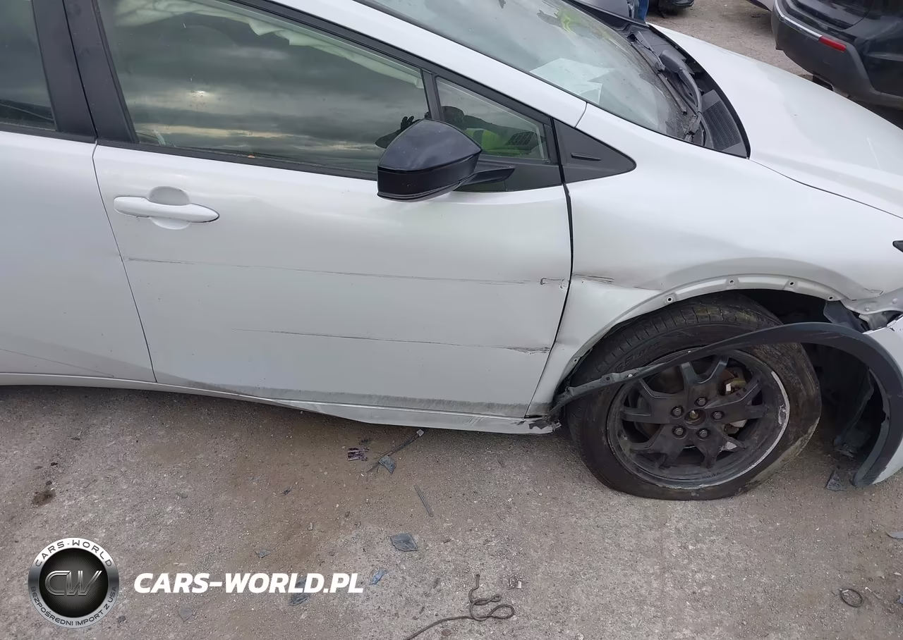 2024 Toyota Prius Le VIN:JTDACAAU4R3018838 - 17
