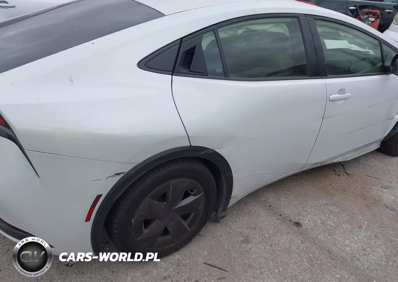 2024 Toyota Prius Le VIN:JTDACAAU4R3018838 - 18