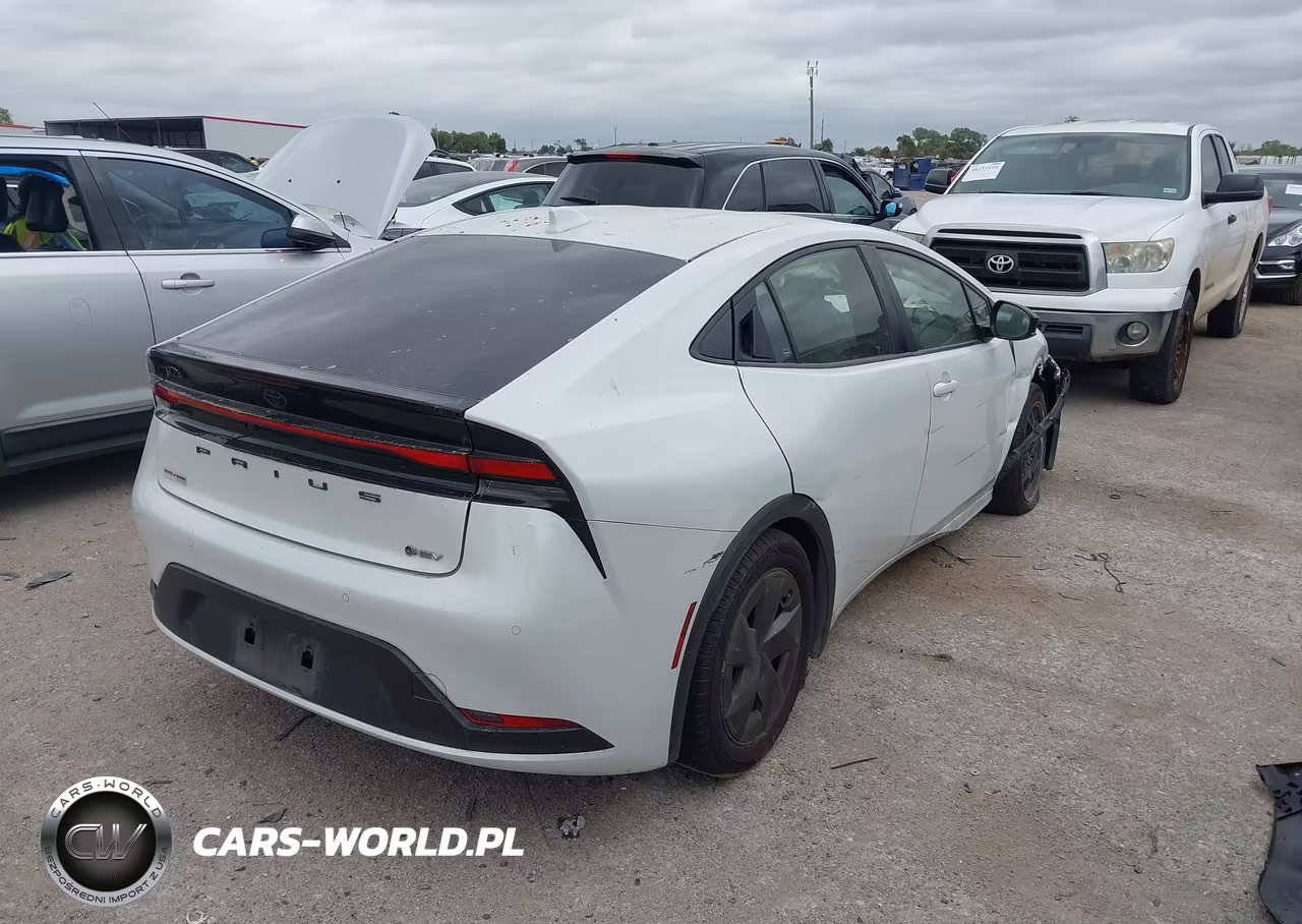 2024 Toyota Prius Le VIN:JTDACAAU4R3018838 - 4