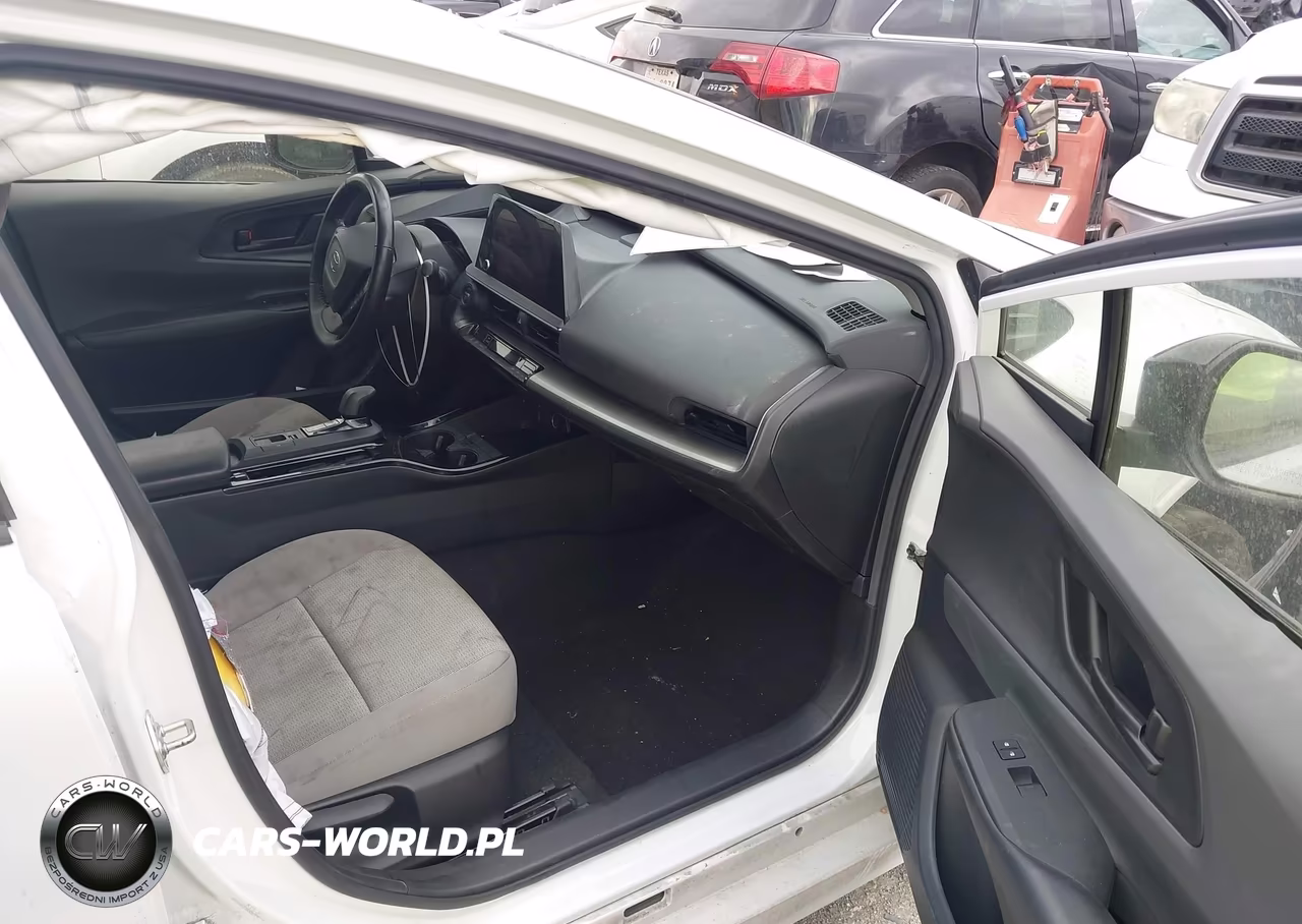 2024 Toyota Prius Le VIN:JTDACAAU4R3018838 - 5
