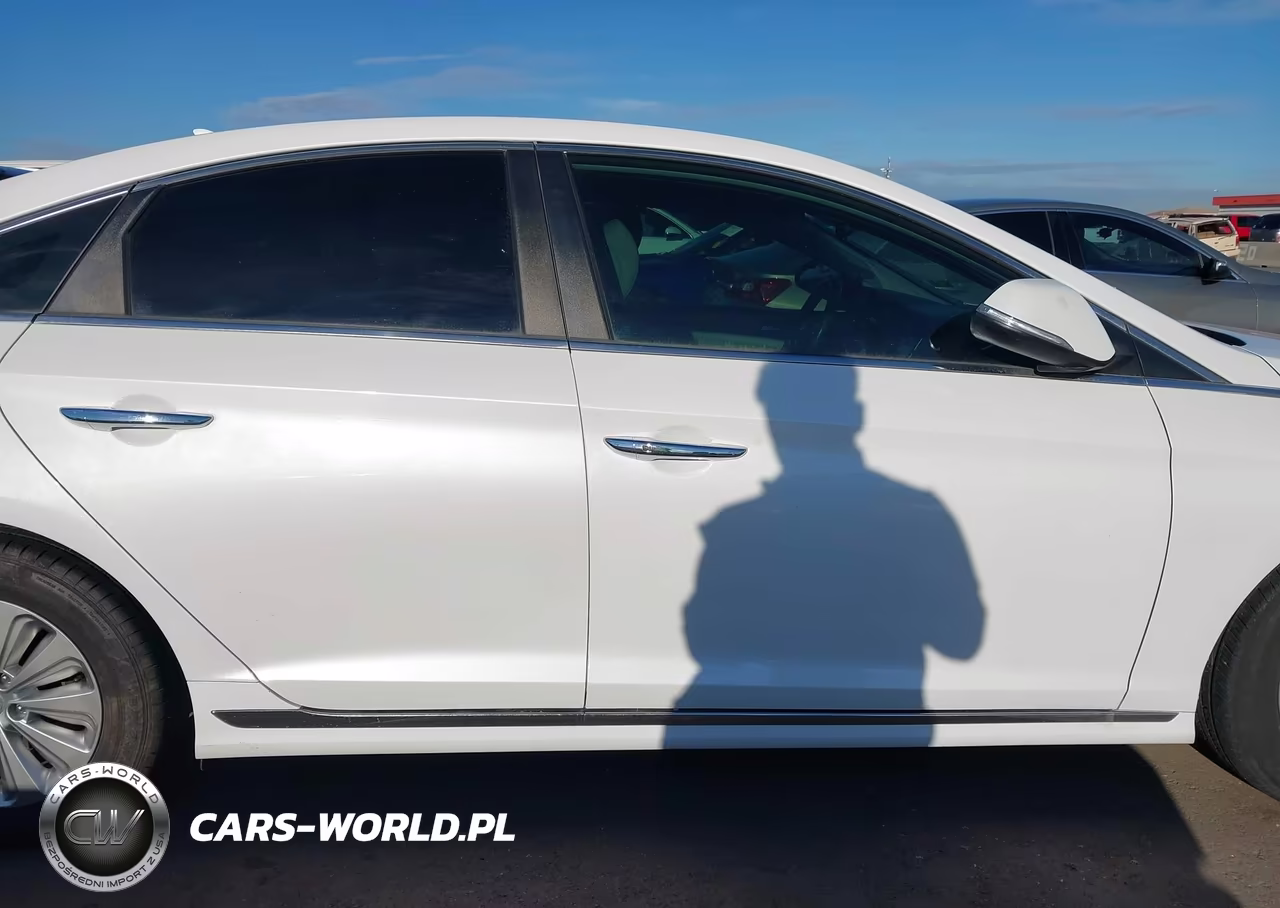 2017 Hyundai Sonata Hybrid Se VIN:KMHE24L33HA064838 - 13