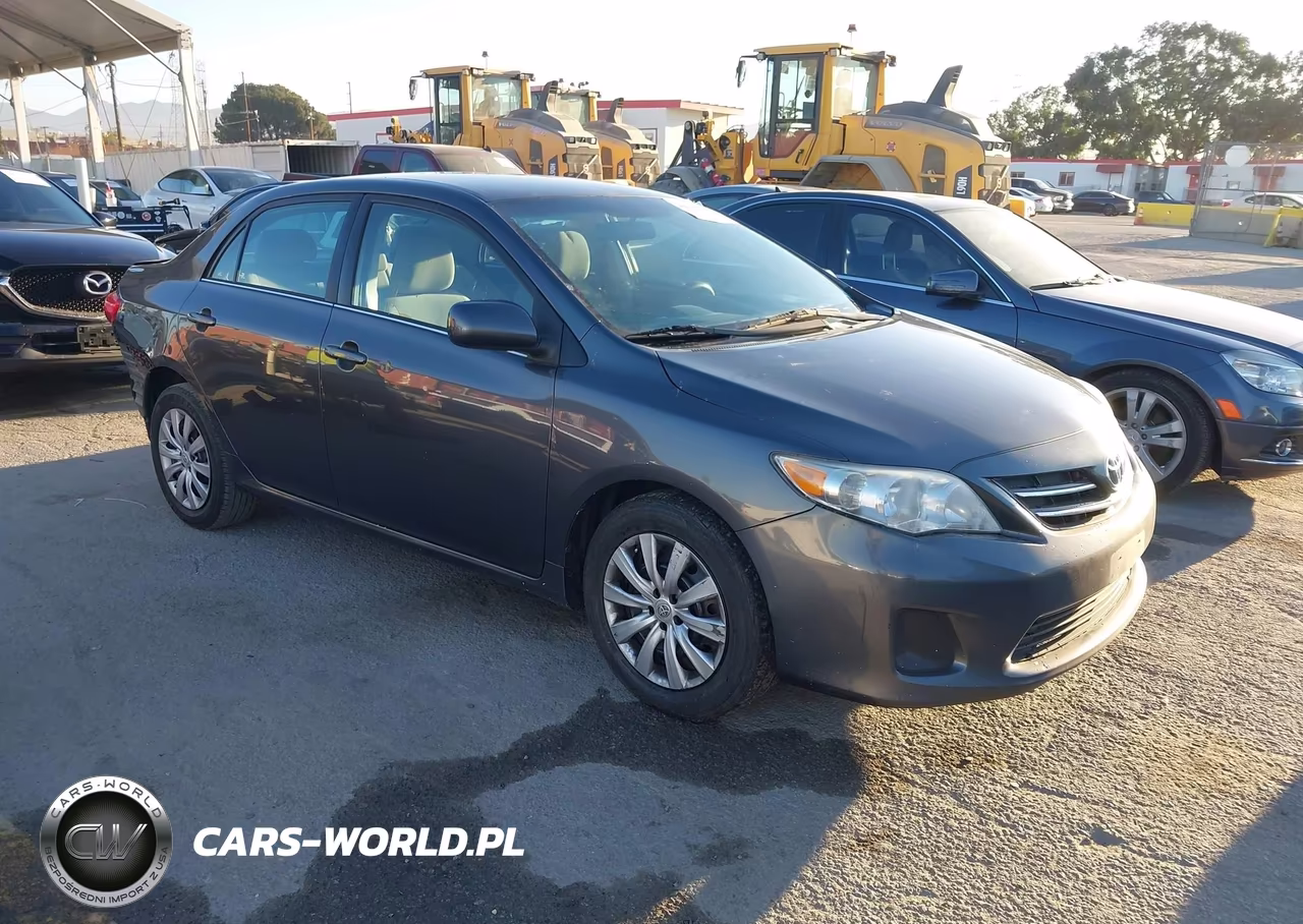 2013 Toyota Corolla Le – zdjęcie 1 z 17