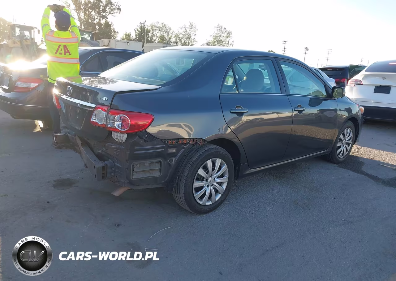 2013 Toyota Corolla Le VIN:2T1BU4EE5DC065270 - 4