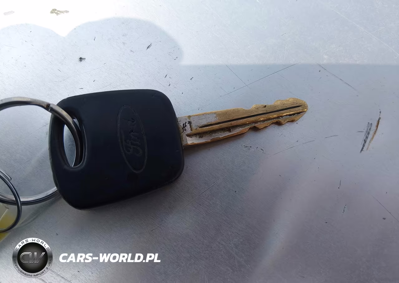 2005 Ford Focus Zx5 VIN:3FAFP37N35R151355 - 11