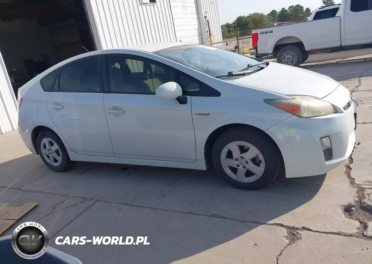 2011 Toyota Prius Two VIN:JTDKN3DU8B1422510 - 13