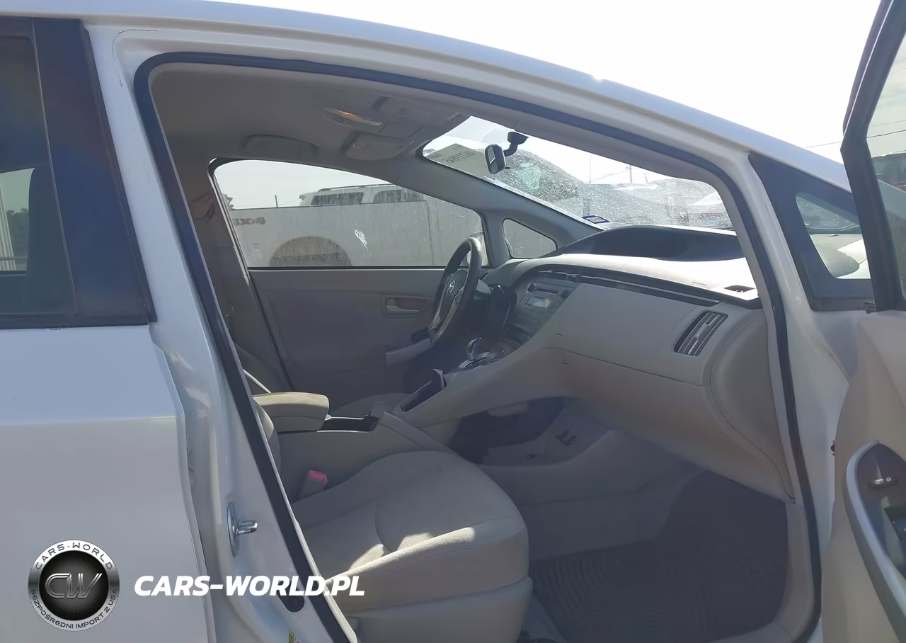 2011 Toyota Prius Two VIN:JTDKN3DU8B1422510 - 5