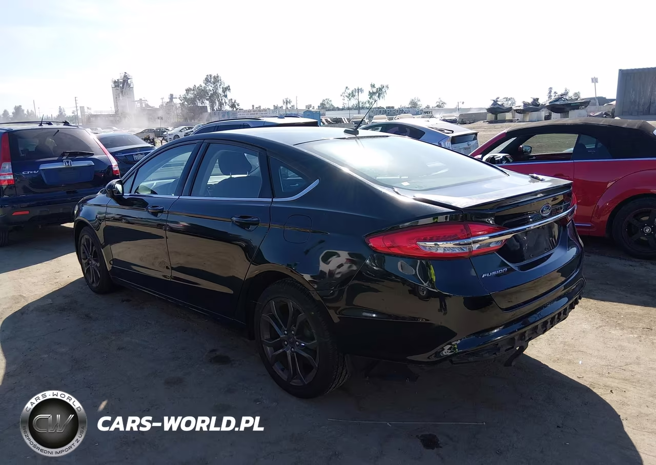 2018 Ford Fusion S VIN:3FA6P0G79JR195239 - 3