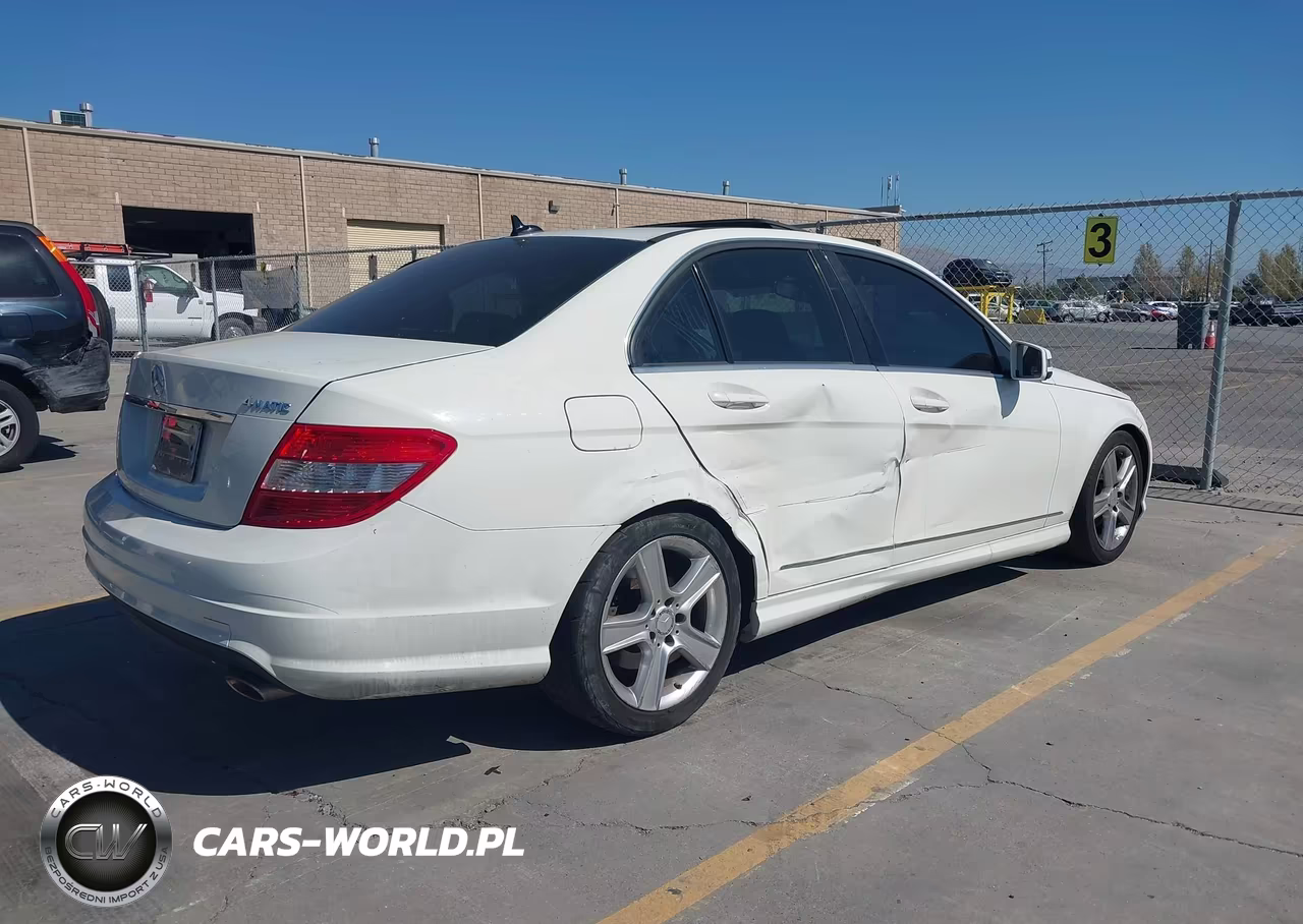 2010 Mercedes-Benz C 300 Luxury 4Matic-Sport 4Matic VIN:WDDGF8BB8AF438070 - 4