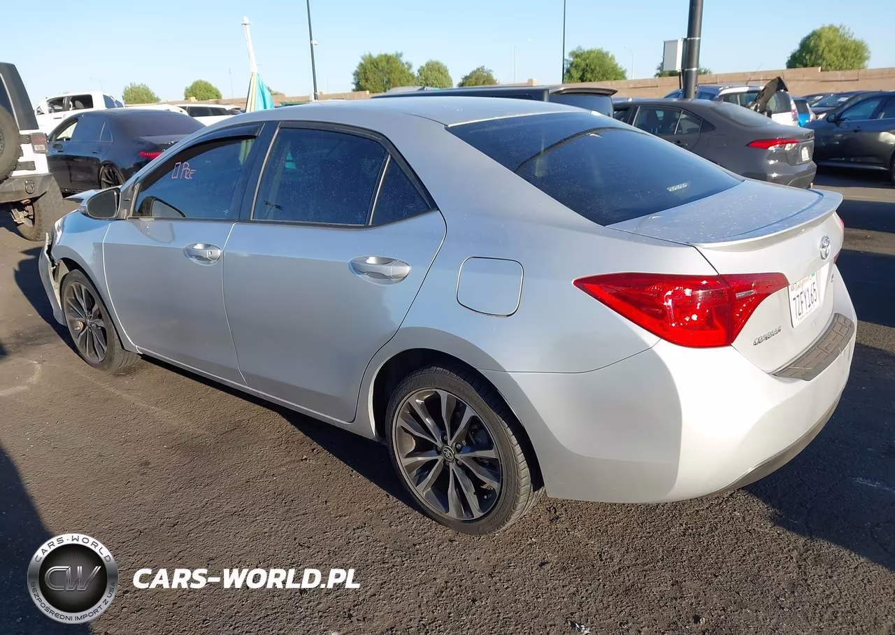 2017 Toyota Corolla Se VIN:5YFBURHE7HP705204 - 3