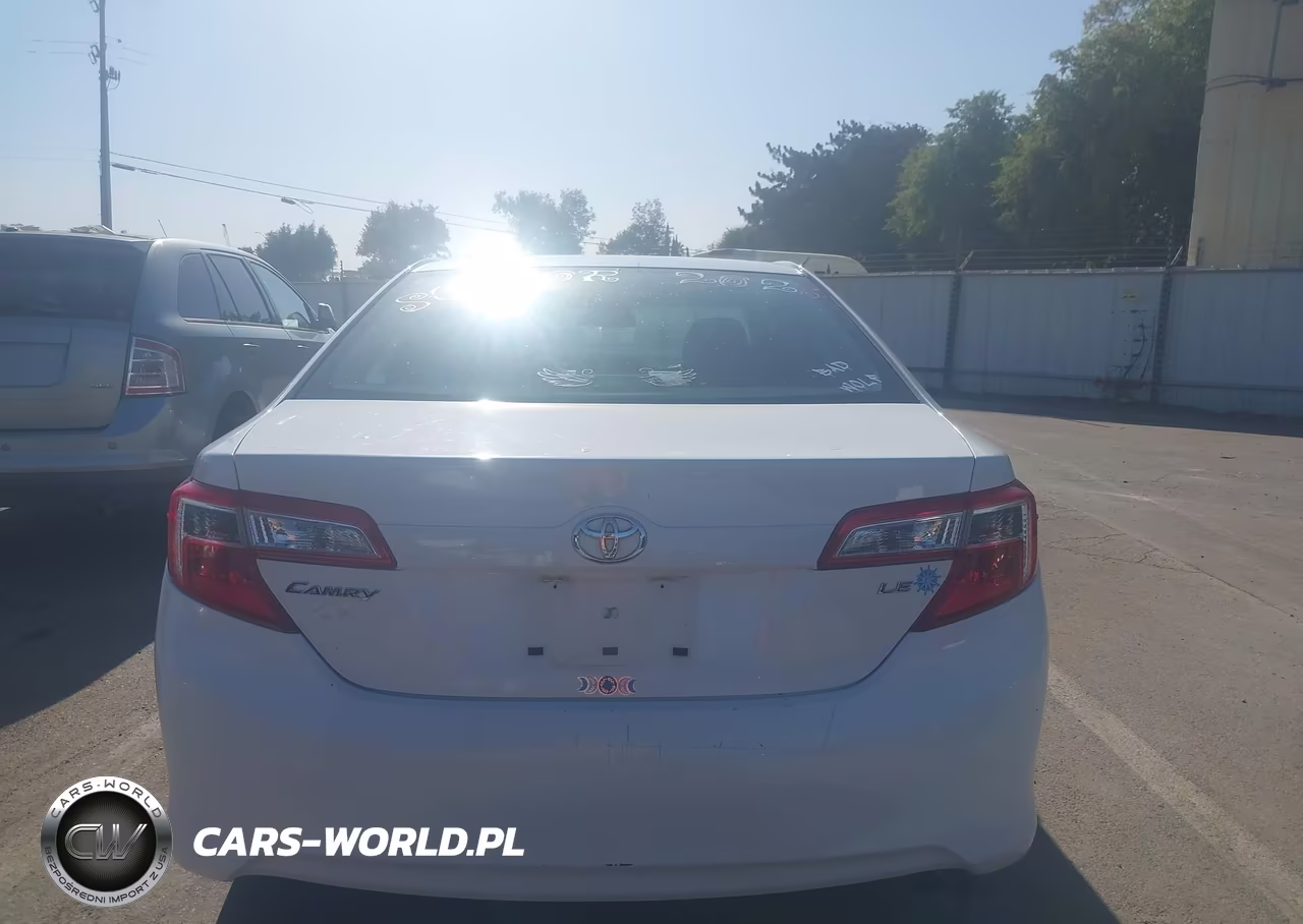 2012 Toyota Camry Le VIN:4T4BF1FK8CR264474 - 17