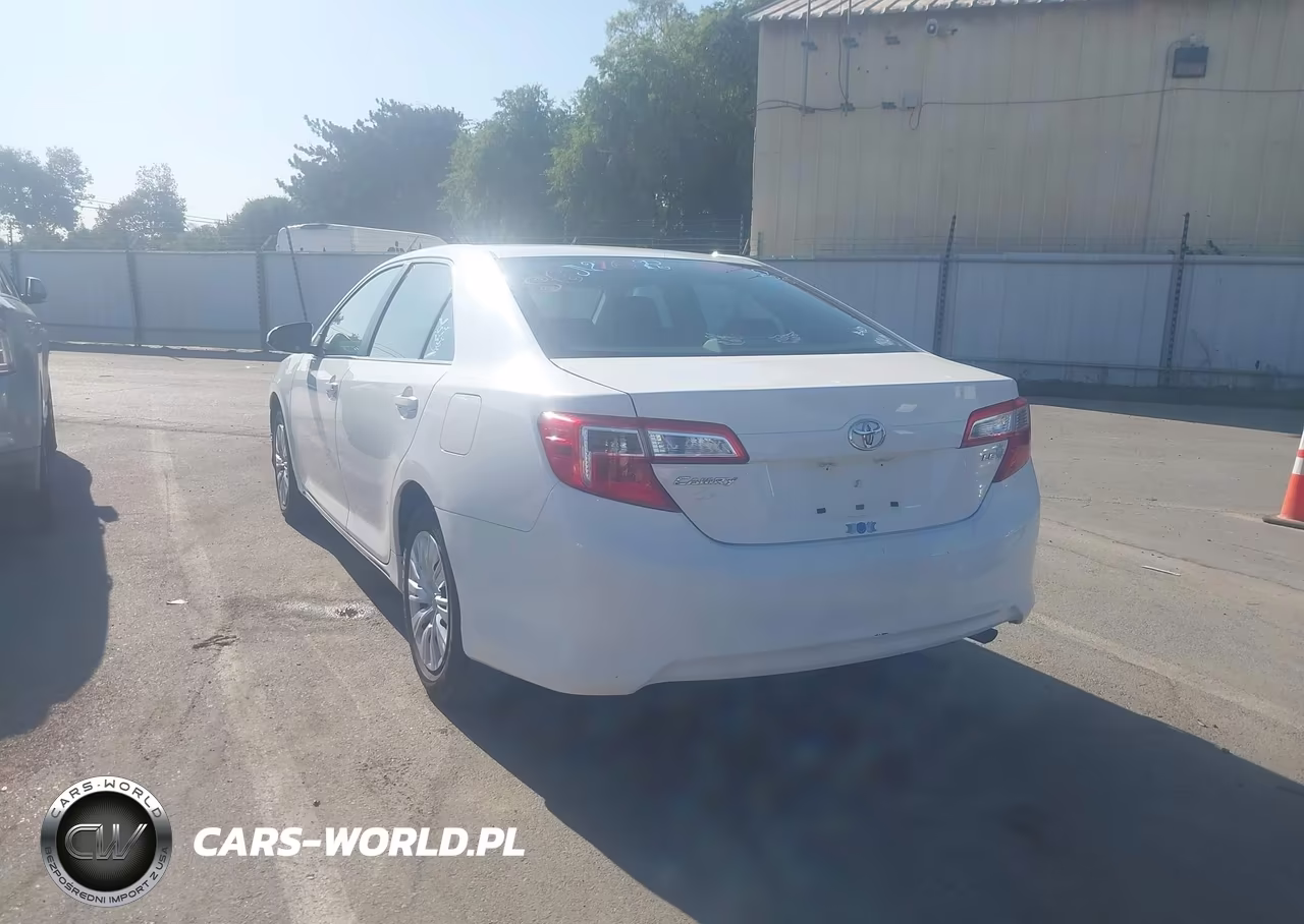 2012 Toyota Camry Le VIN:4T4BF1FK8CR264474 - 3