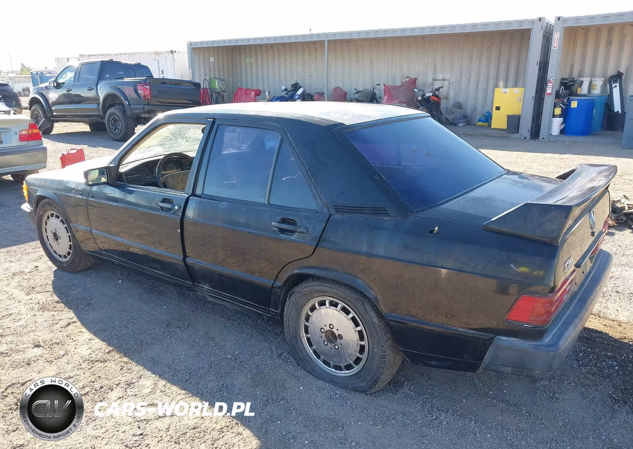 1987 Mercedes-Benz 190 E 2.3 VIN:WDBDA28D8HF373053 - 3