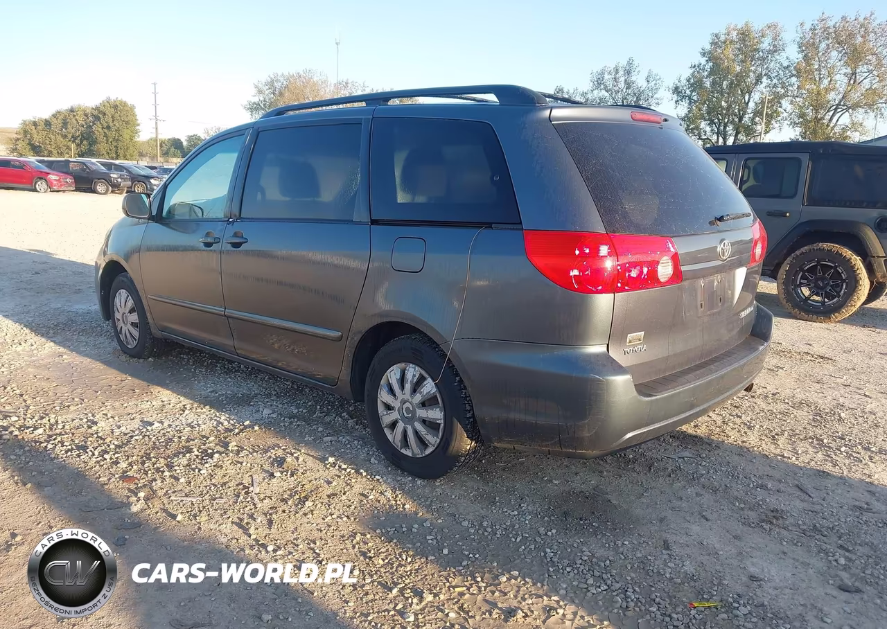 2010 Toyota Sienna Le VIN:5TDKK4CC0AS342367 - 3