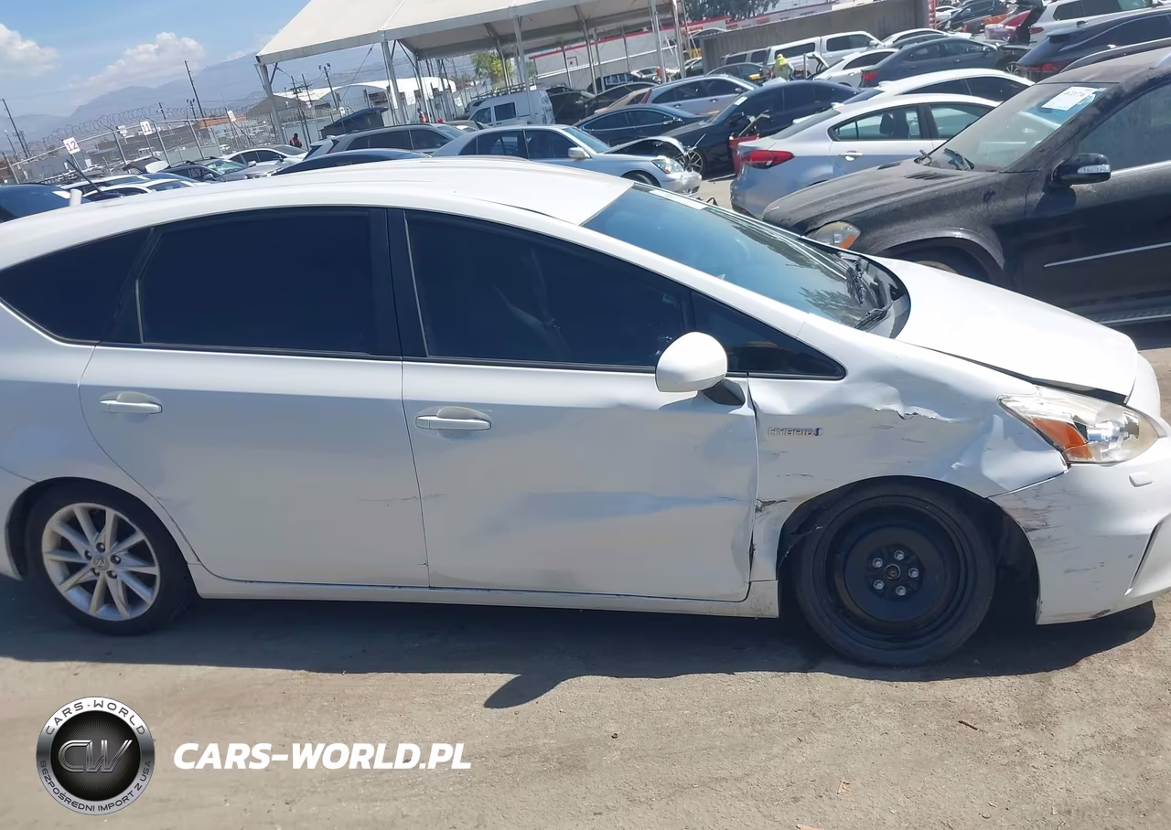 2012 Toyota Prius V Five VIN:JTDZN3EU6C3138814 - 6