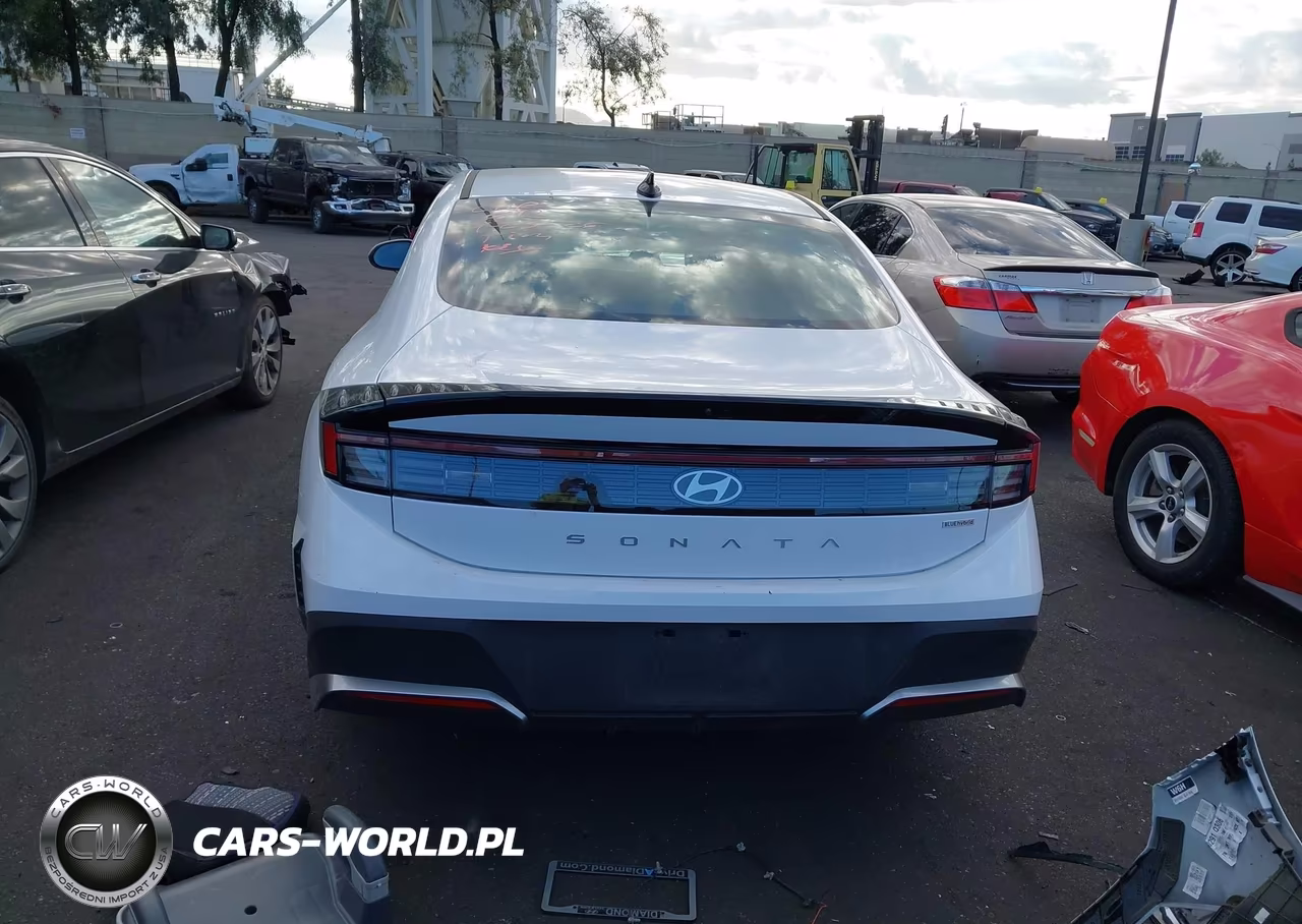 2026 Hyundai Sonata Hybrid Blue VIN:KMHL24JJ6TA138531 - 17