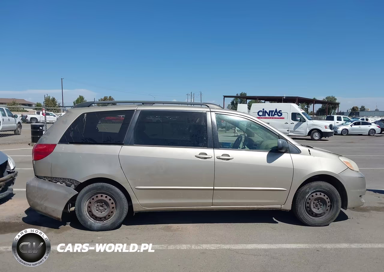 2004 Toyota Sienna Le VIN:5TDZA23C94S060979 - 13