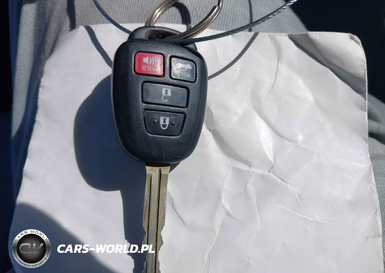 2016 Toyota Corolla Le Plus VIN:5YFBURHE7GP554055 - 11