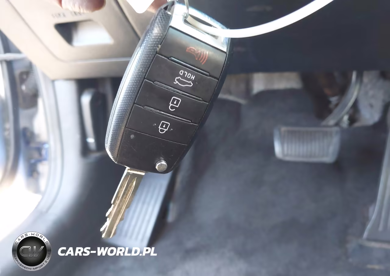 2018 Kia Forte Lx VIN:3KPFK4A79JE260106 - 11
