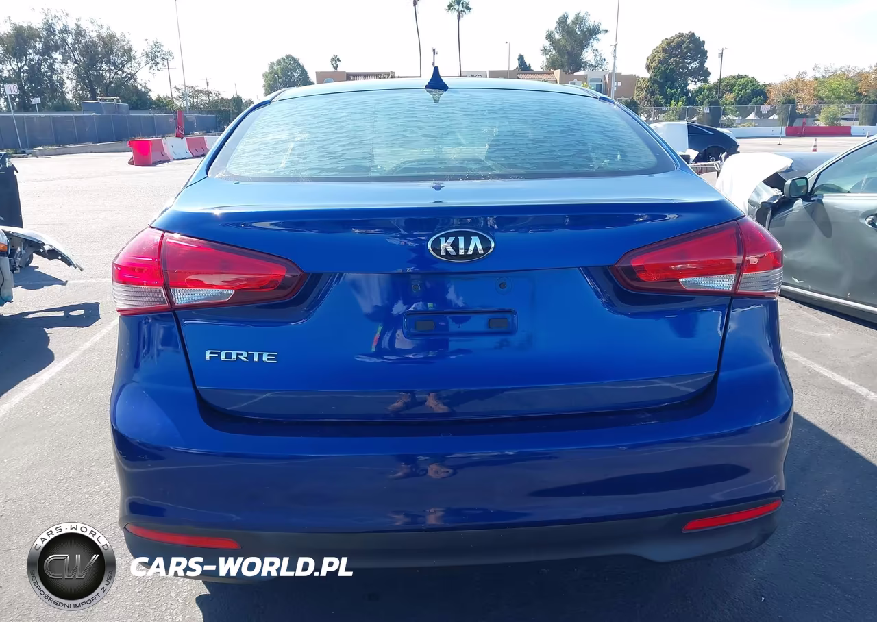 2018 Kia Forte Lx VIN:3KPFK4A79JE260106 - 16