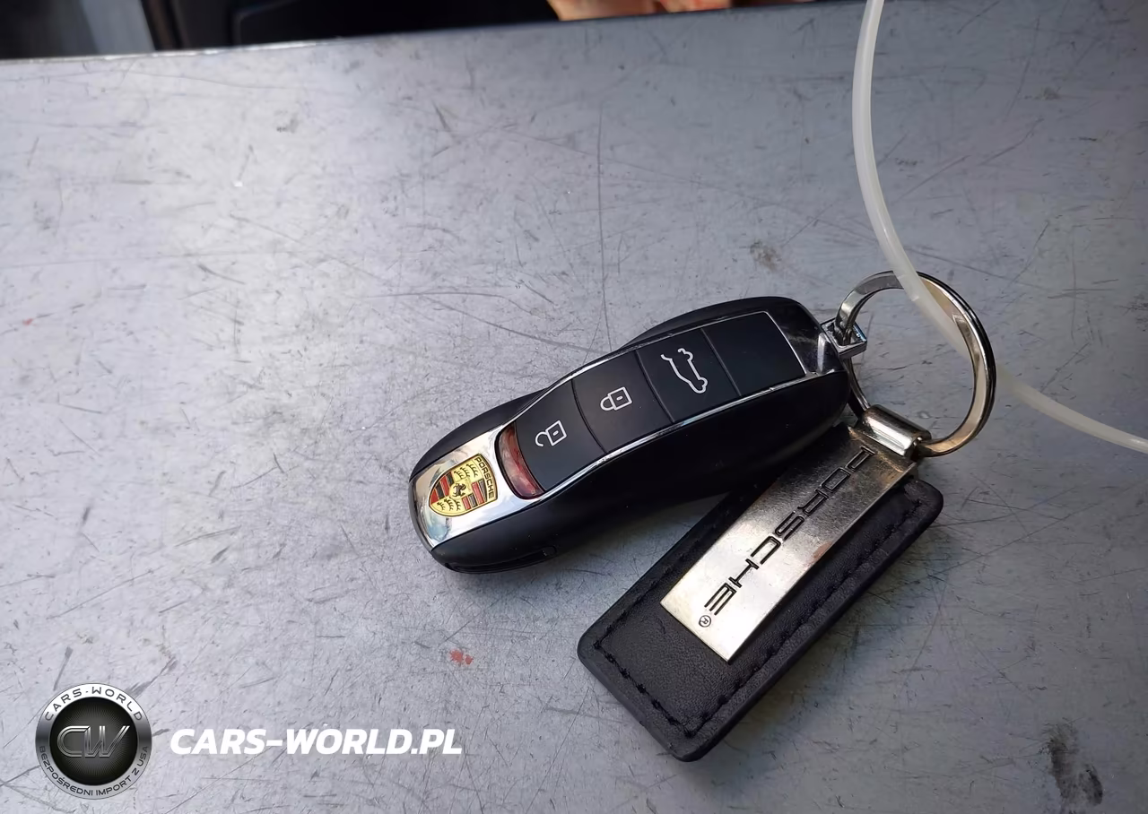 2025 Porsche Macan T VIN:WP1AA2A54SLB04093 - 11