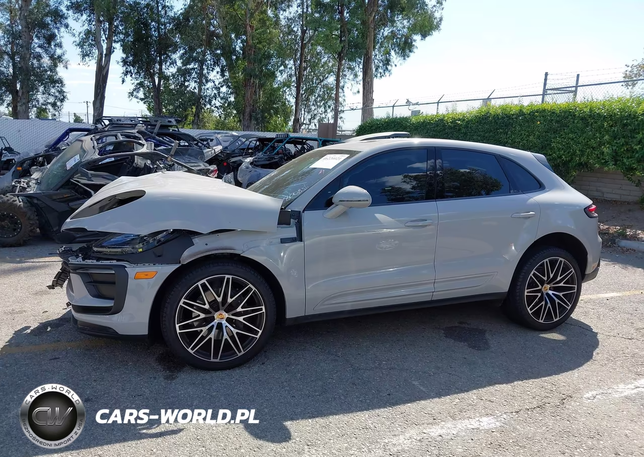 2025 Porsche Macan T VIN:WP1AA2A54SLB04093 - 17