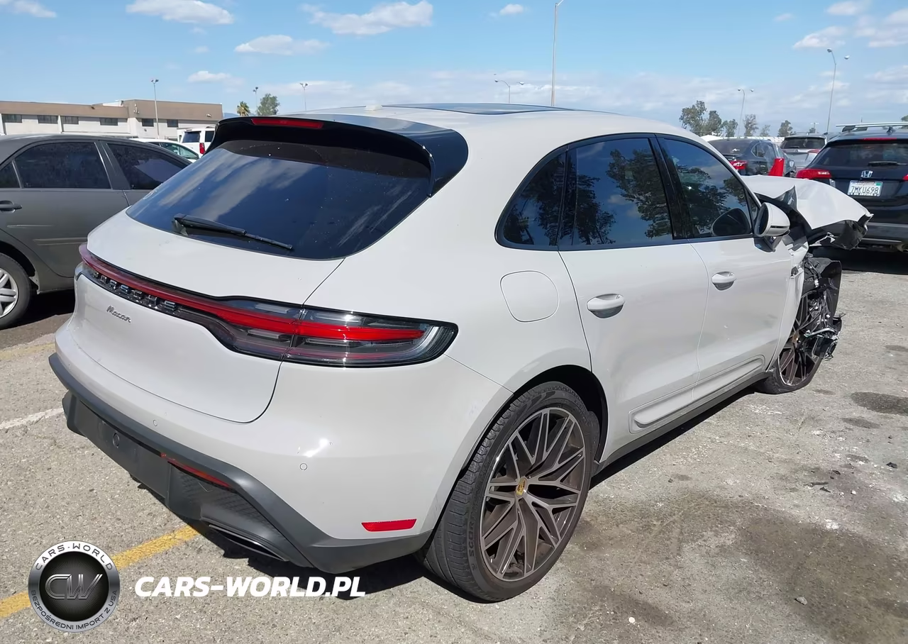 2025 Porsche Macan T VIN:WP1AA2A54SLB04093 - 4