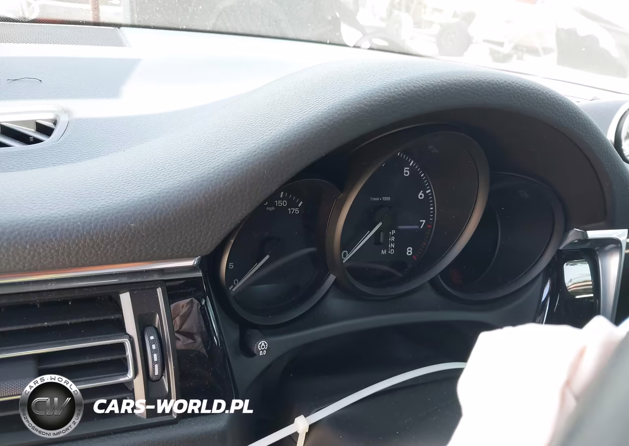 2025 Porsche Macan T VIN:WP1AA2A54SLB04093 - 7