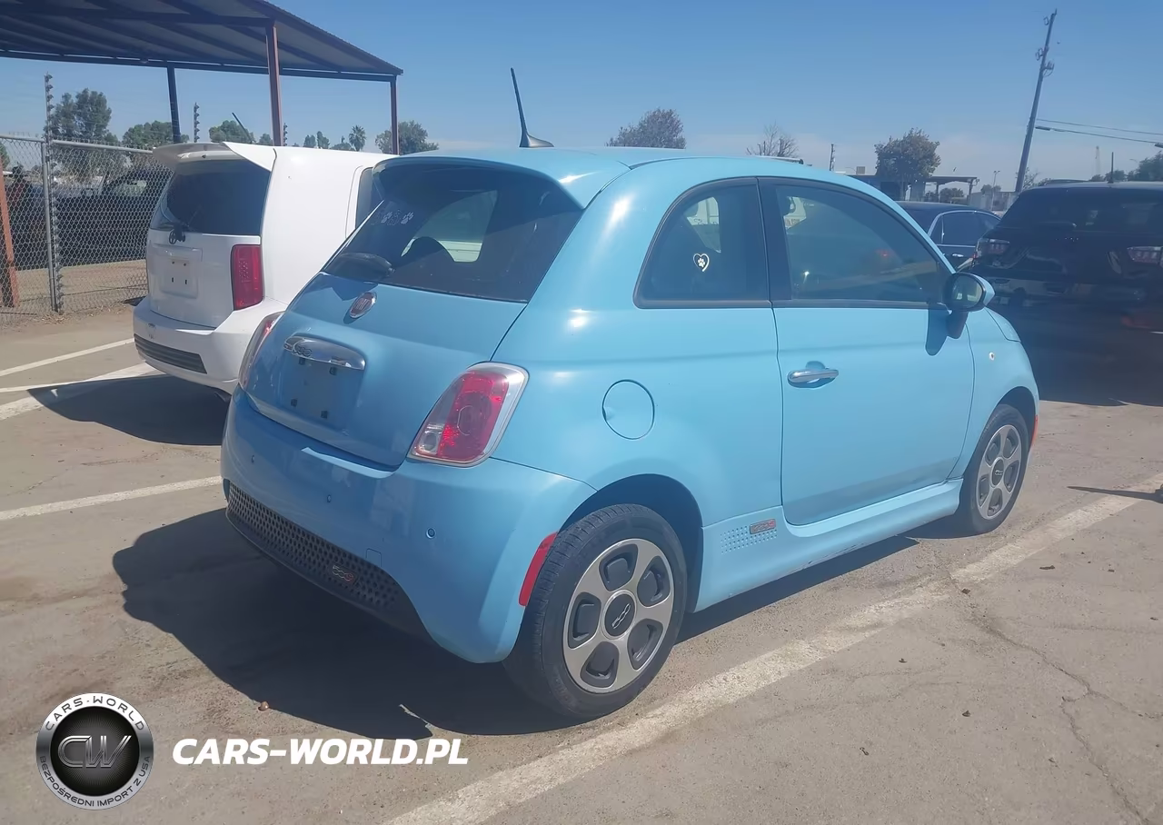 2017 Fiat 500E Battery Electric VIN:3C3CFFGE4HT634365 - 4