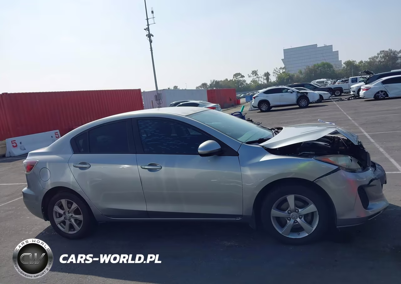 2013 Mazda Mazda3 I Sport VIN:JM1BL1UP0D1785732 - 13