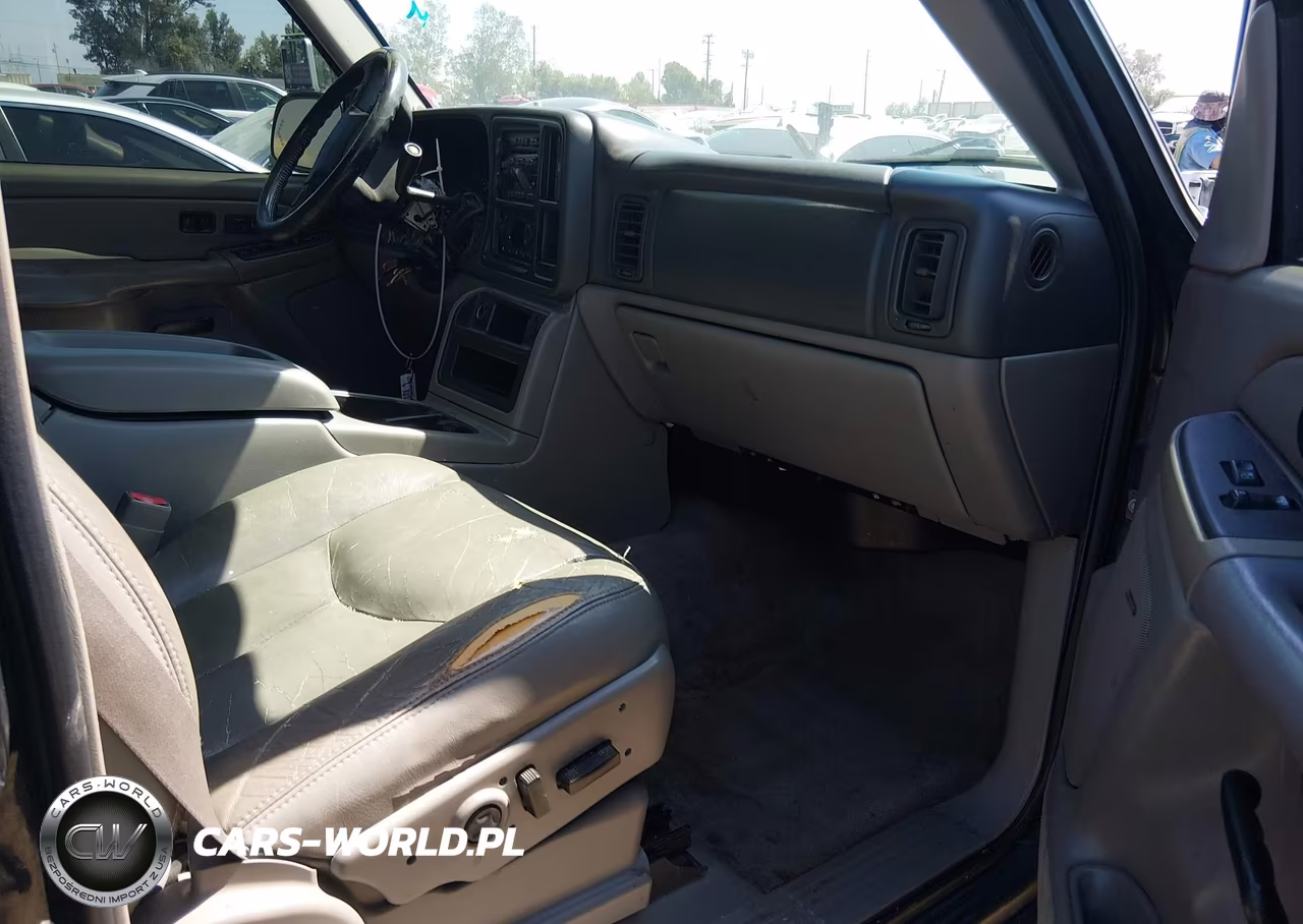 2004 Chevrolet Tahoe Lt VIN:1GNEK13T14R130521 - 5