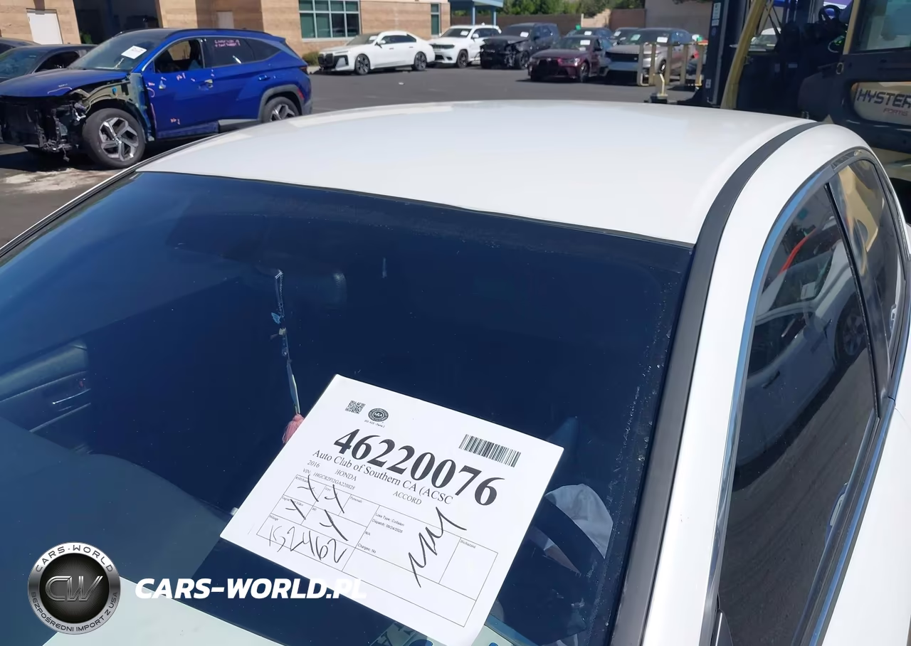 2016 Honda Accord Sport VIN:1HGCR2F52GA220828 - 18