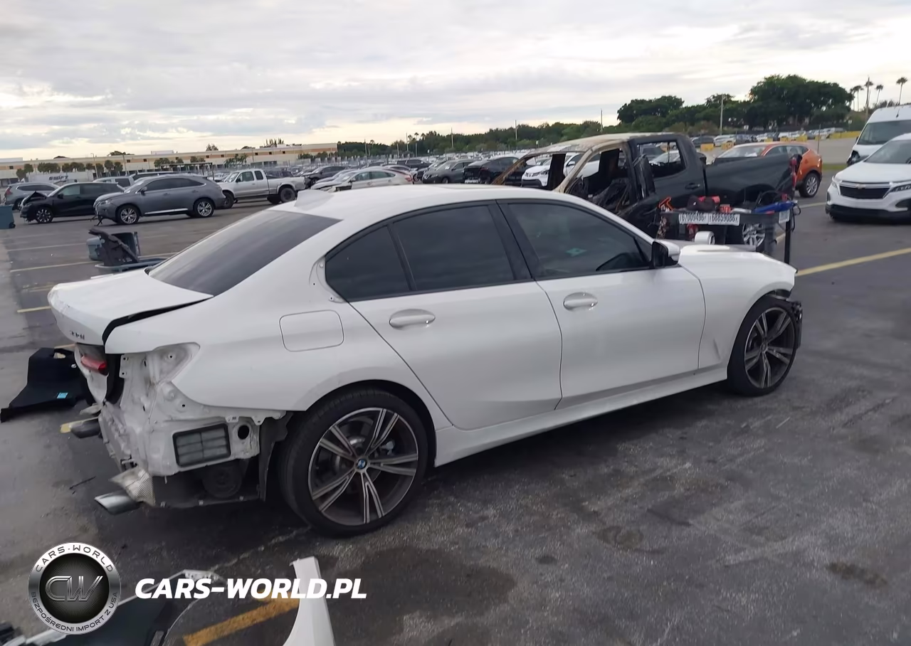 2022 BMW 3 Series 330I VIN:3MW5R1J00N8C43625 - 4