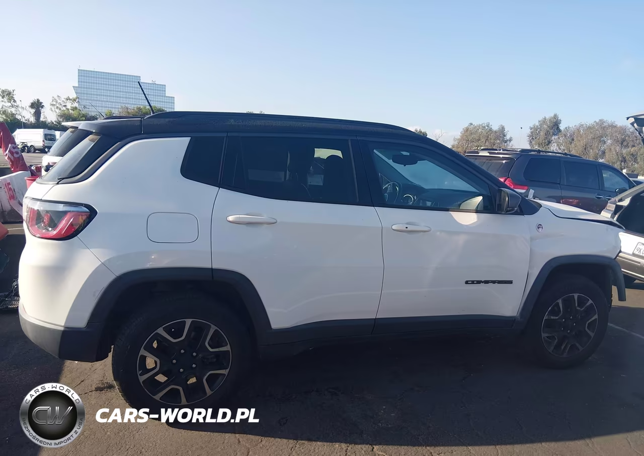 2019 Jeep Compass Trailhawk 4X4 VIN:3C4NJDDB0KT721785 - 14