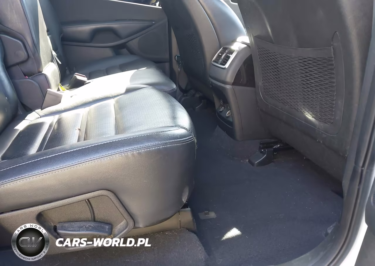 2017 Kia Sorento 3.3L Ex VIN:5XYPH4A50HG222374 - 8