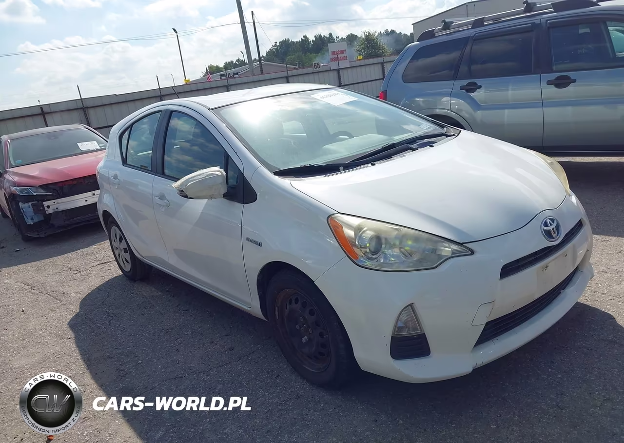 2013 Toyota Prius C Two
