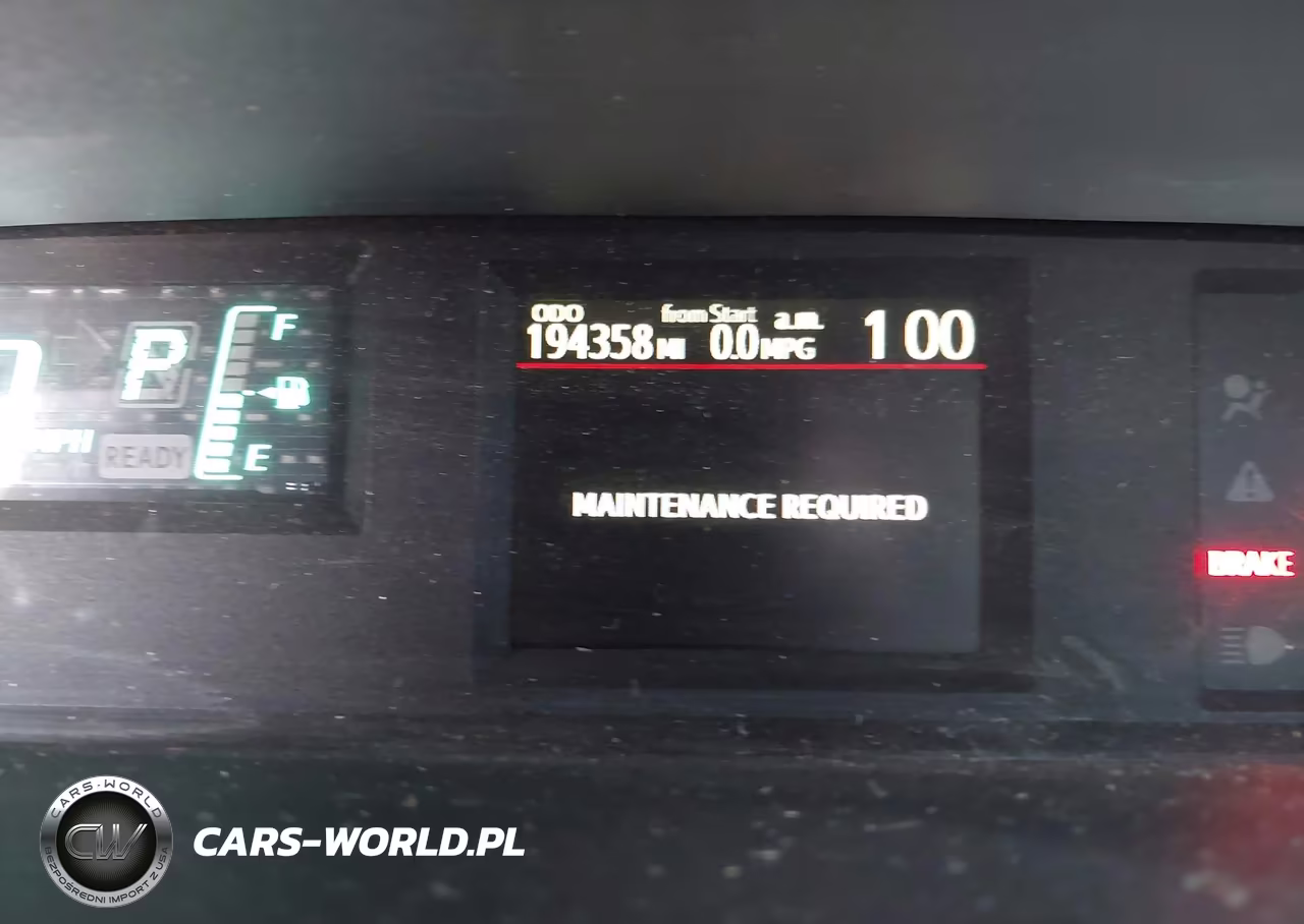 2013 Toyota Prius C Two VIN:JTDKDTB3XD1043637 - 15