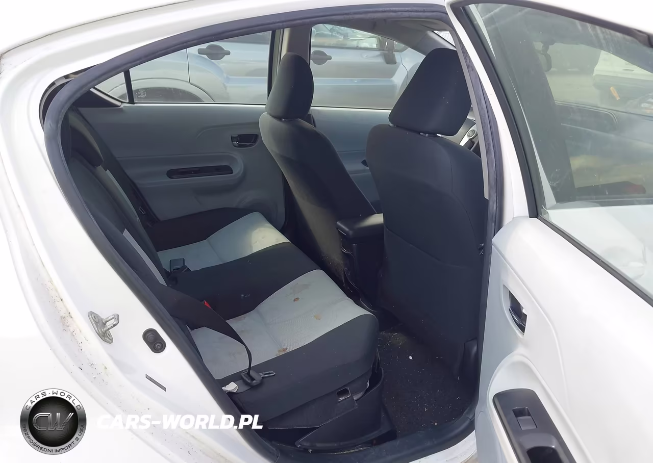 2013 Toyota Prius C Two VIN:JTDKDTB3XD1043637 - 8