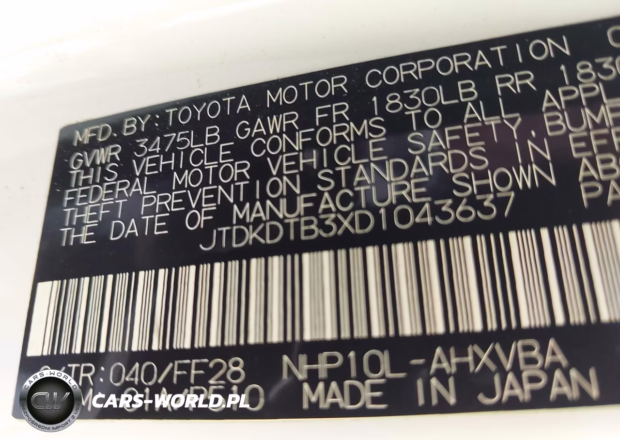 2013 Toyota Prius C Two VIN:JTDKDTB3XD1043637 - 9