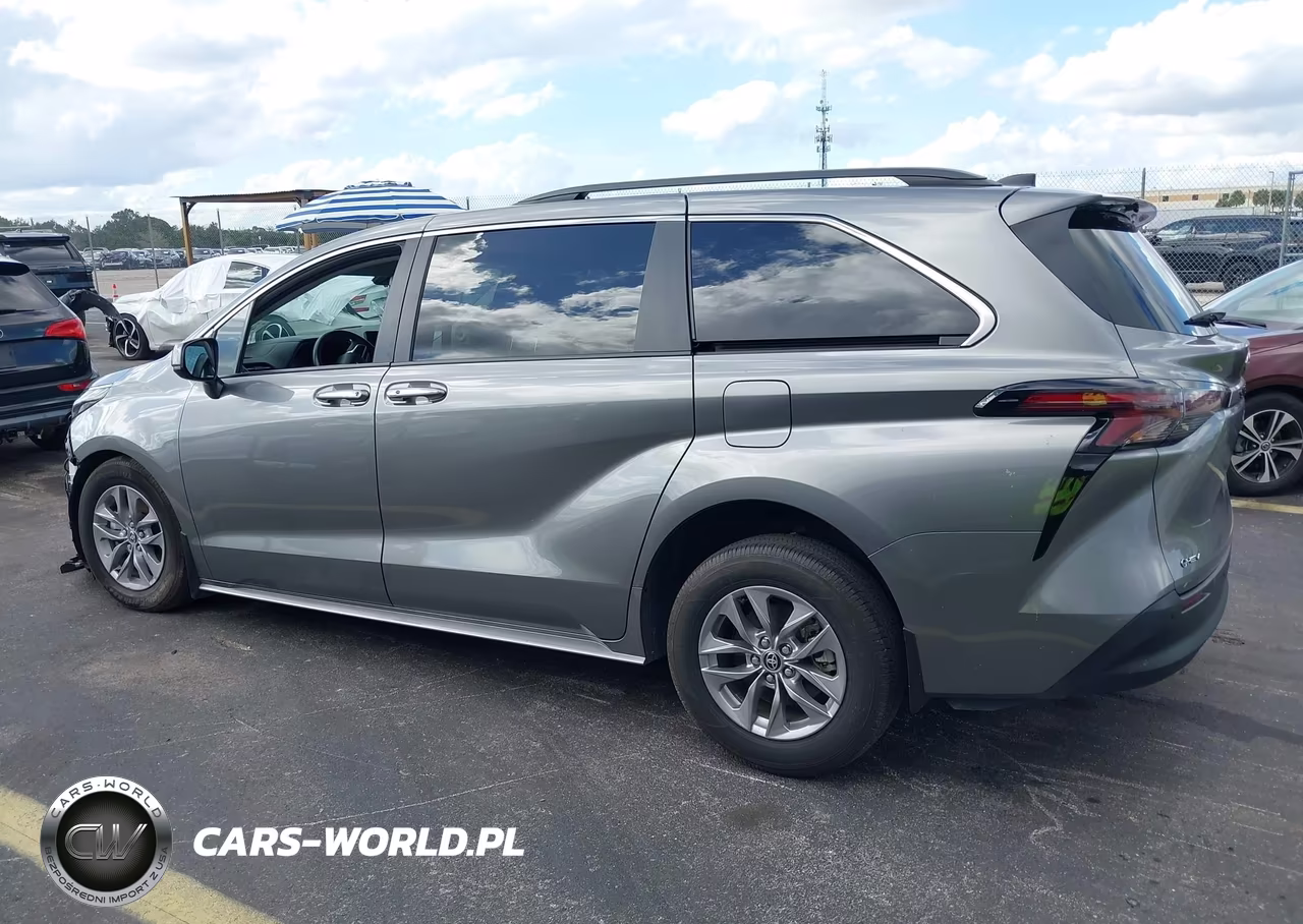2026 Toyota Sienna Xle VIN:5TDYRKECXTS296220 - 15