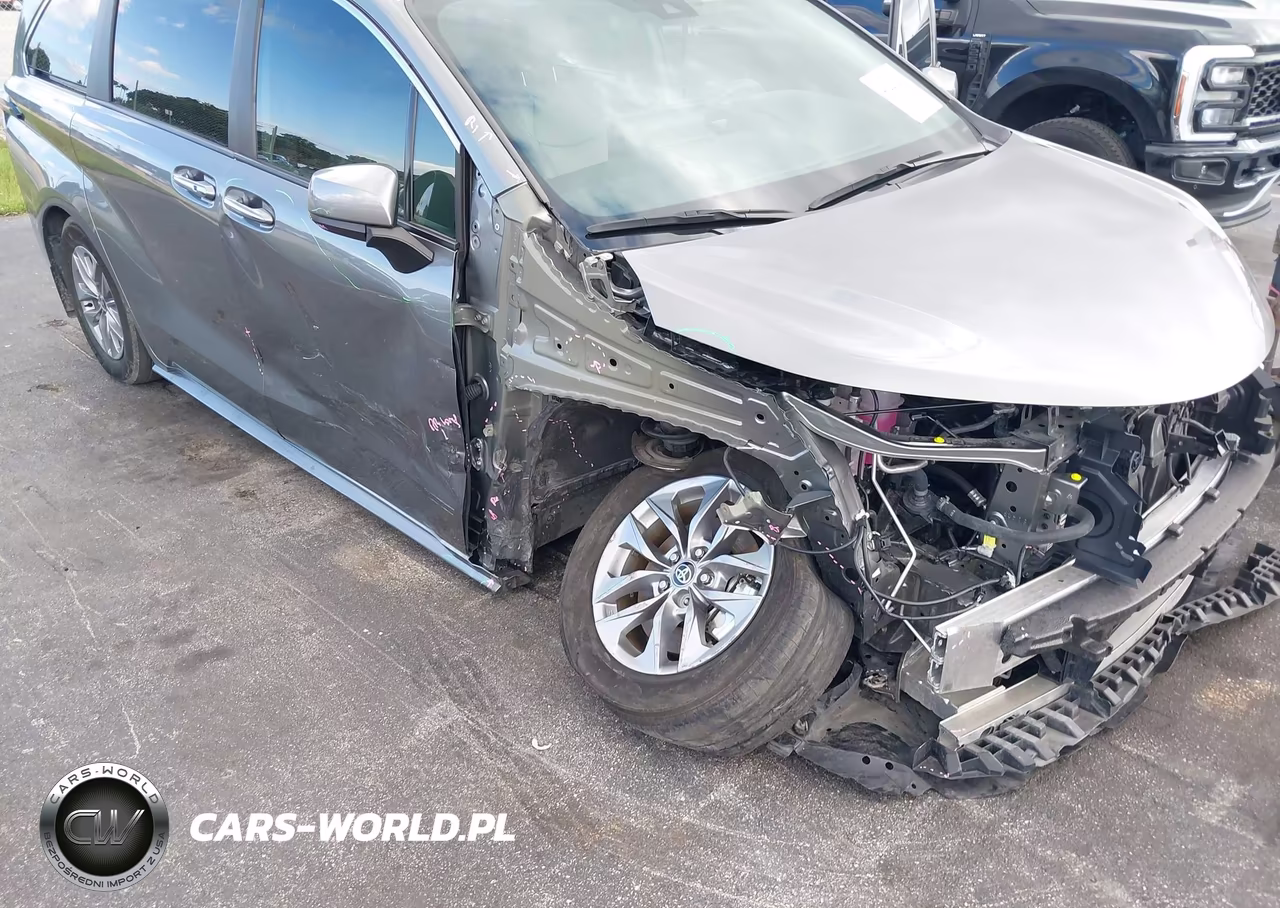 2026 Toyota Sienna Xle VIN:5TDYRKECXTS296220 - 6