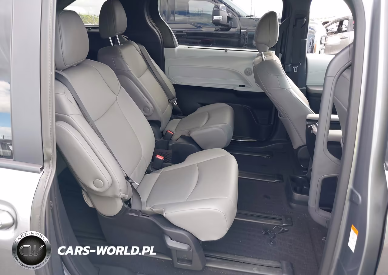 2026 Toyota Sienna Xle VIN:5TDYRKECXTS296220 - 8