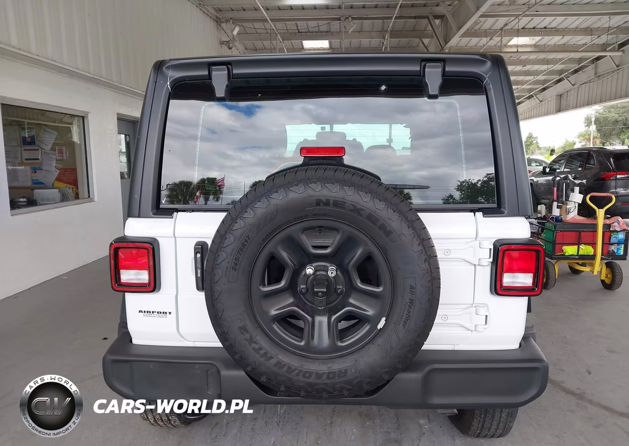 2025 Jeep Wrangler 2-Door Sport 4X4 VIN:1C4PJXAN1SW510534 - 17