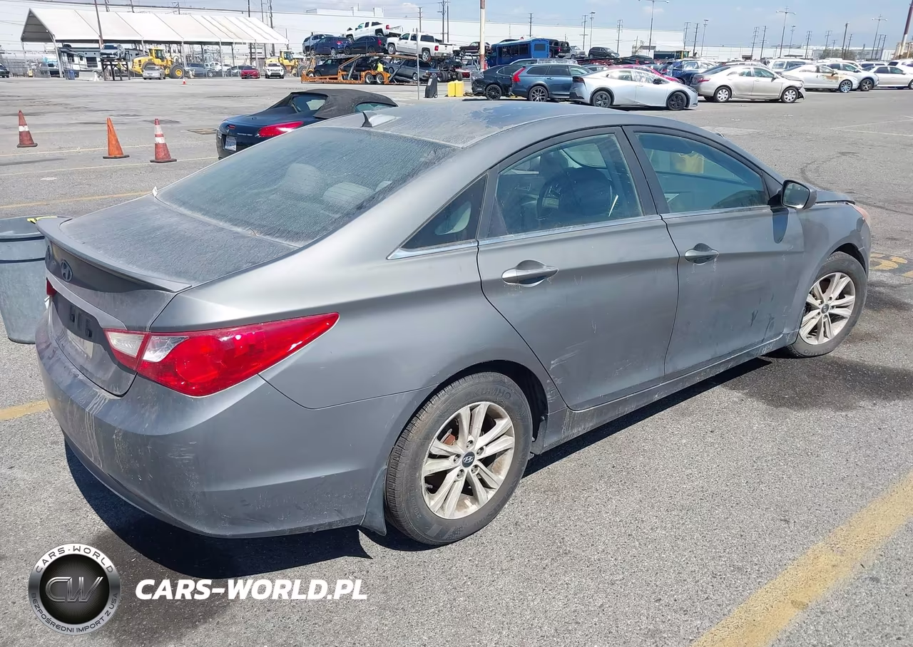 2013 Hyundai Sonata Gls VIN:5NPEB4AC1DH593196 - 4