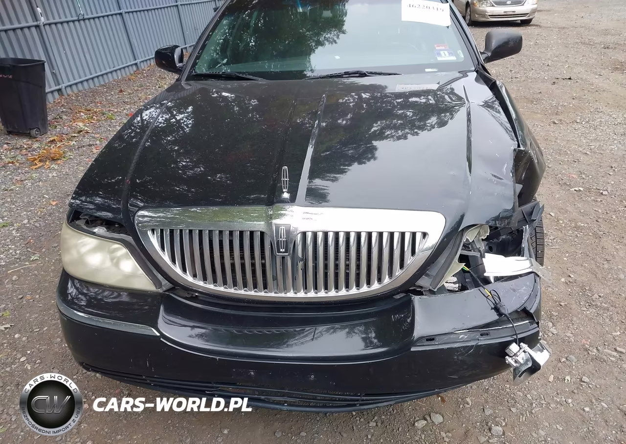2011 Lincoln Town Car Executive L VIN:2LNBL8EV6BX765393 - 6