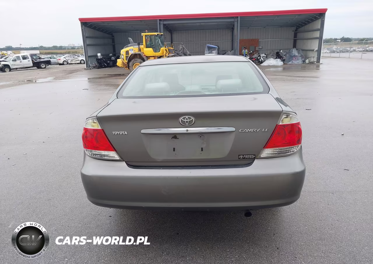 2005 Toyota Camry Le VIN:4T1BE32K05U511049 - 16